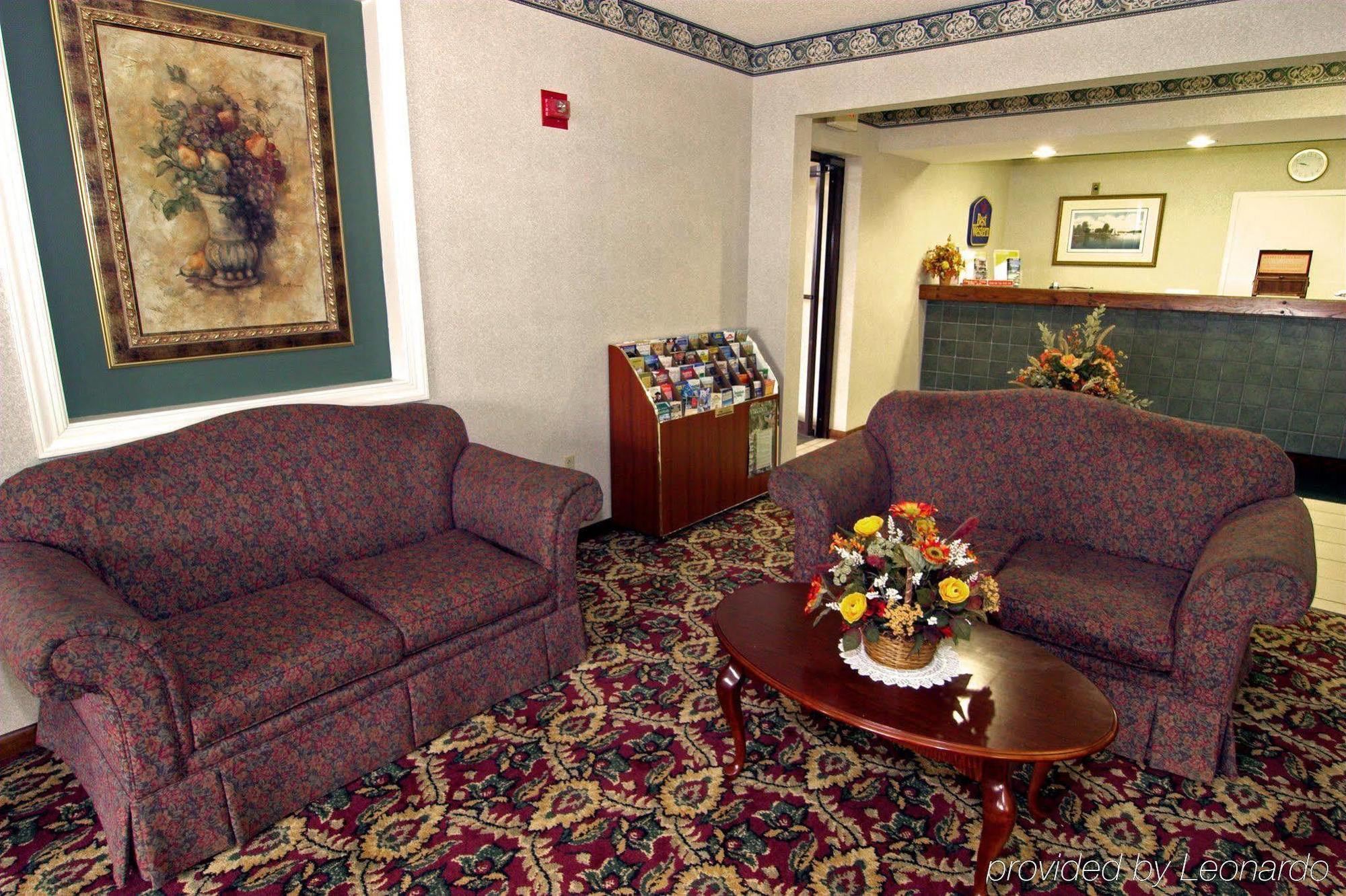 Quality Inn Warsaw Near Rappahannock River Beltér fotó